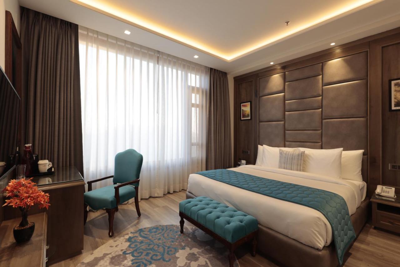 Welcomheritage Elysium Resort & Spa Шімла Екстер'єр фото